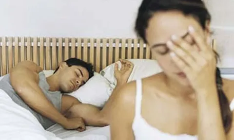 Hơn một tháng làm vợ, tôi vừa thương vừa giận khi biết lý do chồng né tránh chuyện gối chăn