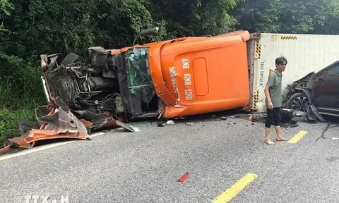 Lâm Đồng: Tai nạn giao thông liên hoàn tại đèo Bảo Lộc khiến giao thông ách tắc cả hai chiều