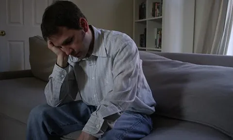 Chỉ vì một phút yếu lòng trong men rượu, tôi đi "bóc bánh trả tiền" rồi mất vợ, mất gia đình và cả người bạn thân thiết