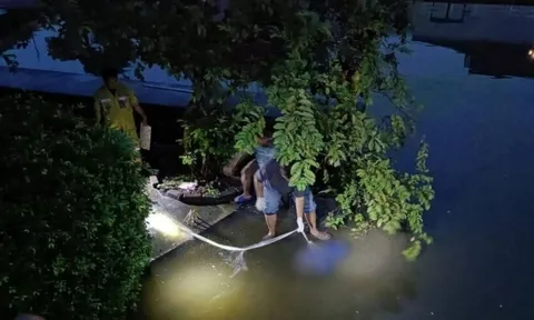 Phát hiện thi thể người đàn ông mặc áo “4G” bị trói chặt tay chân ở kênh nước khiến ai cũng rùng mình