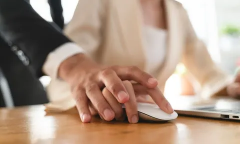 Nữ doanh nhân mê trai trẻ, chi cả chục tỷ đồng để người tình bỏ vợ và cái kết đắng ngắt