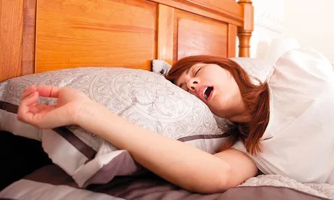 Tôi sợ hãi ngày đầu làm dâu vì ngủ quên đến 7h sáng, lời mẹ chồng nói sau đó khiến cả đời tôi không quên