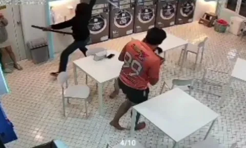 Đau lòng: Bé gái 14 tuổi bị chém đứt bàn tay trong vụ hỗn chiến kinh hoàng, nghe lý do ai cũng rùng mình