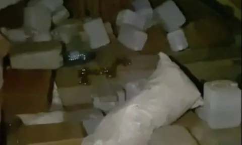 Uống rượu lậu, ít nhất 25 người tử vong