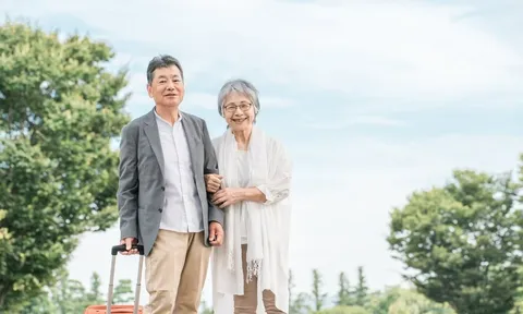 Cả đời nhịn ăn nhịn mặc để tiết kiệm hơn 10 tỷ, đến khi vợ qua đời, người đàn ông mới hiểu ra mình đã sai lầm thế nào