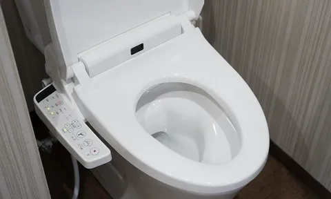 Người phụ nữ bị bỏng nặng vùng "nhạy cảm" vì chiếc bồn cầu thông minh "phản chủ"