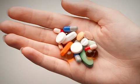 Cứ nghĩ bình thường, ai ngờ những thói quen này lại đang hủy hoại lá gan của bạn mỗi ngày