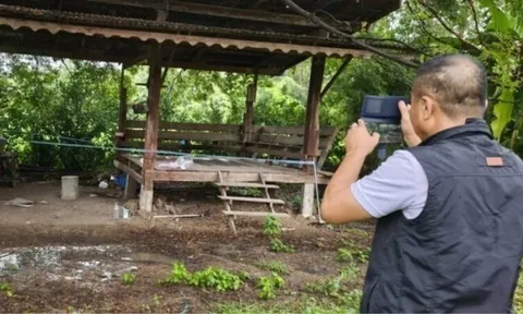 Bi kịch: Đang nhậu, người đàn ông đâm bạn tử vong, vợ bị trọng thương, nghi do ghen tuông