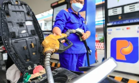 Giá xăng dầu đồng loạt tăng trở lại