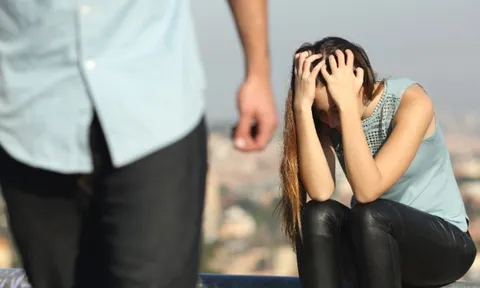 Vừa nhận lời cầu hôn, tôi choáng váng khi bạn trai thú nhận quá khứ đen tối khiến trái tim tôi như vỡ vụn