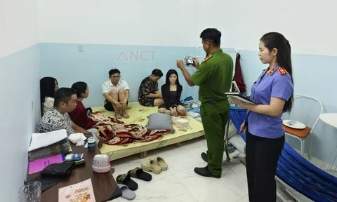 Bắt quả tang 9 “trai xinh, gái đẹp” đang "làm điều mờ ám" trong căn nhà kín cửa