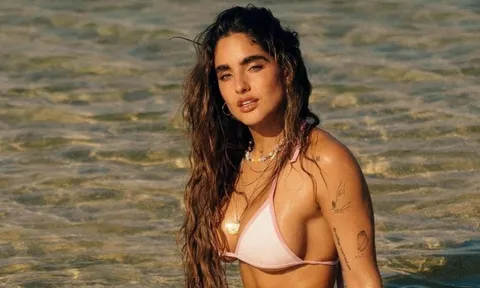 Người mẫu xinh đẹp bị tung clip "nóng", đau đớn tố bạn trai cũ phản bội khiến ai cũng xót xa