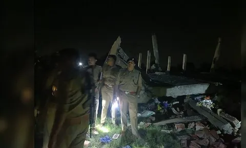 Vụ nổ kinh hoàng làm sập nhà, 5 người thiệt mạng và nhiều người bị thương: Nghi do vật dụng quen thuộc này trong bếp