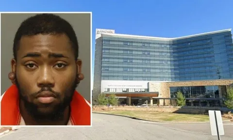 Bắt giữ bệnh nhân nhiễm HIV "phun" máu vào mắt hai nhân viên y tế Mỹ