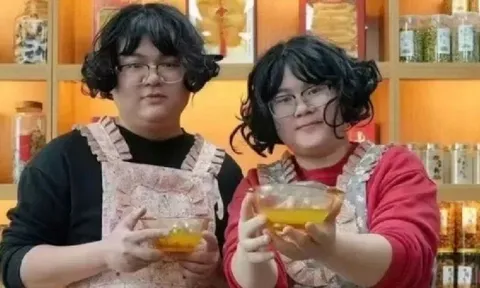 Tướng phu thê của cặp vợ chồng trẻ khiến dân mạng ngỡ ngàng vì giống nhau “như hai giọt nước”