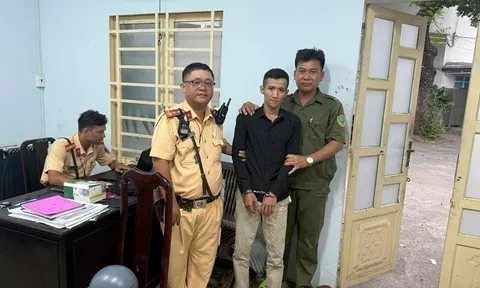 Bắt Đinh Công Hùng