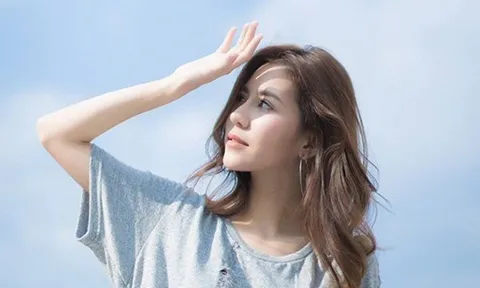 Mùa hè nắng gắt, chị em cần nhớ những thói quen nhỏ này để bảo vệ da, không lo sạm nám