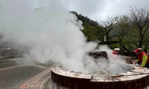 Vệ sinh hồ nước nóng, hai công nhân thiệt mạng chỉ vì lý do này