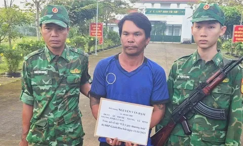 Bắt Nguyễn Văn Đậm, đối tượng truy nã lẩn trốn trên tàu cá