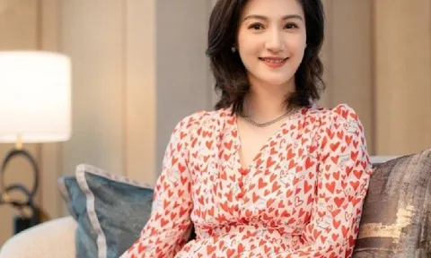 Mới 22 tuổi đã mất khả năng đi lại, nữ MC xinh đẹp vẫn trở thành biểu tượng nghị lực khiến triệu người xúc động