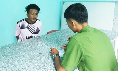 Tạm giữ Chau Sóc Kia