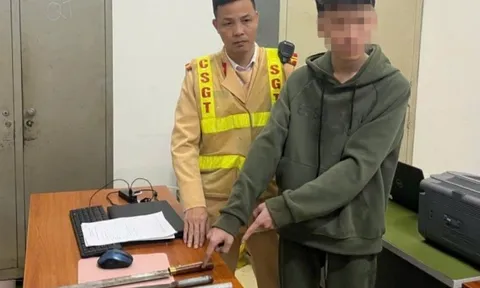 Vác tuýp sắt đi tìm "đối thủ", 1 đối tượng sinh năm 2010 bị khống chế trên đường bỏ chạy