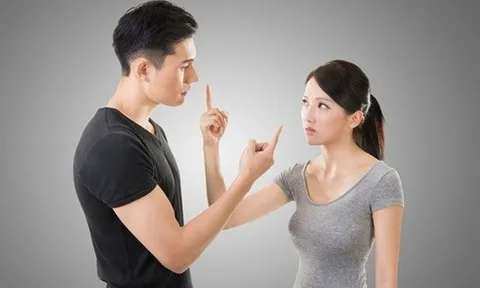 Bị vợ bỏ vì mải mê thả tim ảnh phụ nữ khác trên mạng