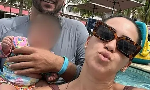 Thi ăn dưa hấu không dùng tay, nam du khách bất ngờ tử vong