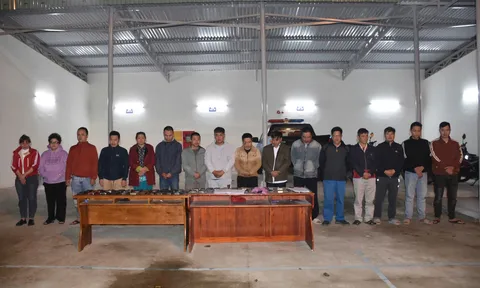 Bắt Nguyễn Văn Công và 15 đối tượng khác, triệt phá đường dây mua bán số đề hơn 10 tỷ đồng