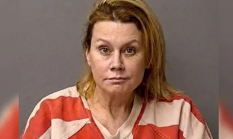 Đau lòng: Mải nhắn tin hẹn hò và uống rượu, người mẹ bỏ mặc con gái gần 3 tuổi chết đuối trong hồ bơi