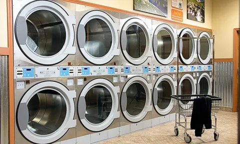 Bỏ mặc con trai 2 tuổi tử vong trong máy giặt, người cha đối mặt với tội danh nghiêm trọng