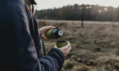 Uống cà phê bằng bình giữ nhiệt cũ suốt 20 năm, người đàn ông tử vong vì lý do này