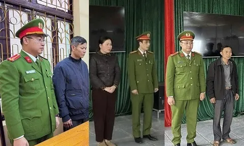 Khởi tố 1 nguyên Chủ tịch xã cùng đồng phạm