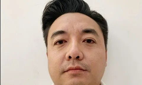 Ngô Minh Sang, Giám đốc ngân hàng chiếm đoạt hơn 5 tỷ đồng đã ra đầu thú