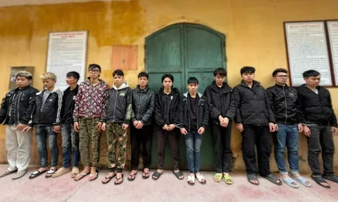 Bắt giữ 12 đối tượng đánh nhau trong đêm