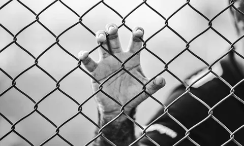 Cố tình tung tin báo bom giả ở sân bay để bị bắt