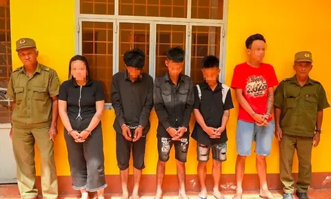 Bắt quả tang nhóm đối tượng đang "phê đá”