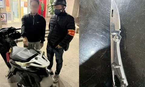 Tổ công tác 141 phát hiện nam sinh đại học giấu dao trong cốp xe