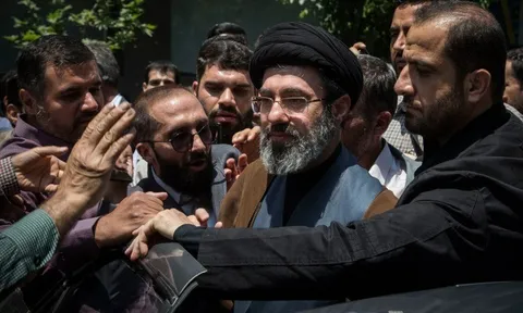 Danh tính lãnh tụ tối cao mới của Iran được hé lộ, Tổng thống Trump lên tiếng