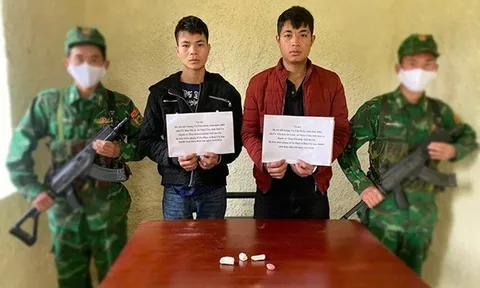 Bắt 2 đối tượng Cà Văn Kiên (SN 2004) và Cà Văn Bình (SN 2005)