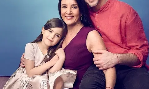 Khi chồng trẻ khao khát có con, người phụ nữ 50 tuổi quyết tâm làm IVF bất chấp mọi lời dị nghị bên ngoài