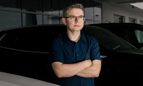 Không bán xe nhưng vẫn kiếm tiền từ.. ôtô, người đàn ông này khiến nhiều người bất ngờ với cách làm của mình