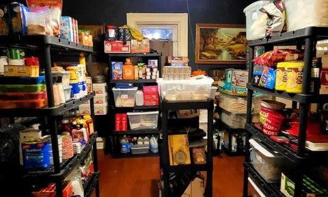 Khi thế giới ngày càng bất ổn, nhiều người Mỹ chọn cách tích trữ mọi thứ để sẵn sàng cho tình huống khẩn cấp