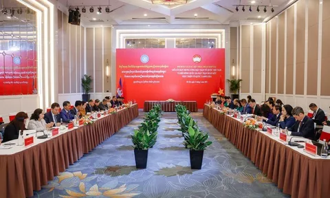 Tăng cường hợp tác giữa Mặt trận hai nước Việt Nam - Campuchia