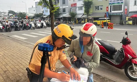 Mắc lỗi này có thể bị phạt tới 14 triệu đồng mà nhiều người đi xe máy không hay