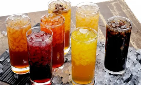 Người phụ nữ 41 tuổi đột ngột tử vong ngay trên giường, bác sĩ cảnh báo tác hại của thứ đồ uống quen thuộc nhiều người yêu thích