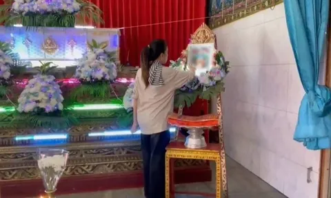 Bà đến đón cháu sau giờ tan học nhưng lại không thấy đâu, lần theo đôi giày bỏ lại bên bể bơi và cái kết khiến ai cũng nghẹn lòng