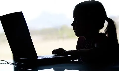 Bé gái 12 tuổi lập nhóm hàng trăm thành viên bán ảnh khiêu dâm trực tuyến gây rúng động Malaysia