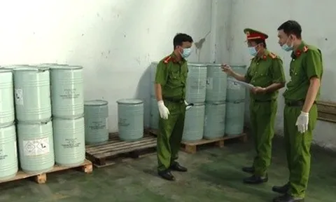 Từ cái chết của người phụ nữ, triệt phá đường dây hơn 400kg chất độc xyanua