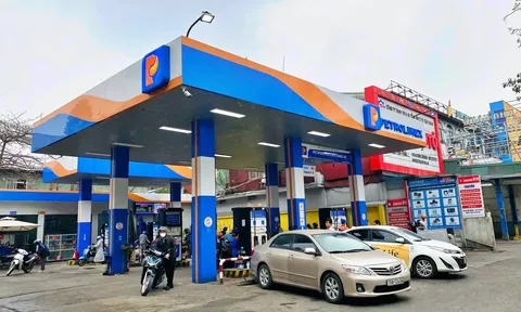 Áp thuế tiêu thụ đặc biệt với xăng: Ảnh hưởng trực tiếp túi tiền người dân